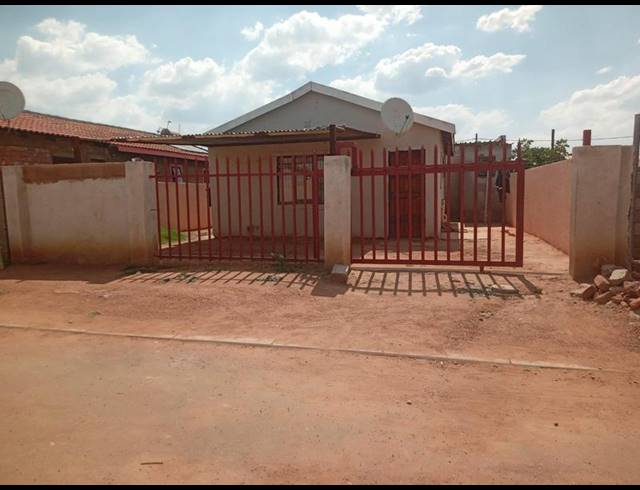 2 BEDROOM HOUSE FOR SALE IN SOSHANGUVE SOUTH